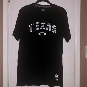 Oakley men’s short sleeve shirt